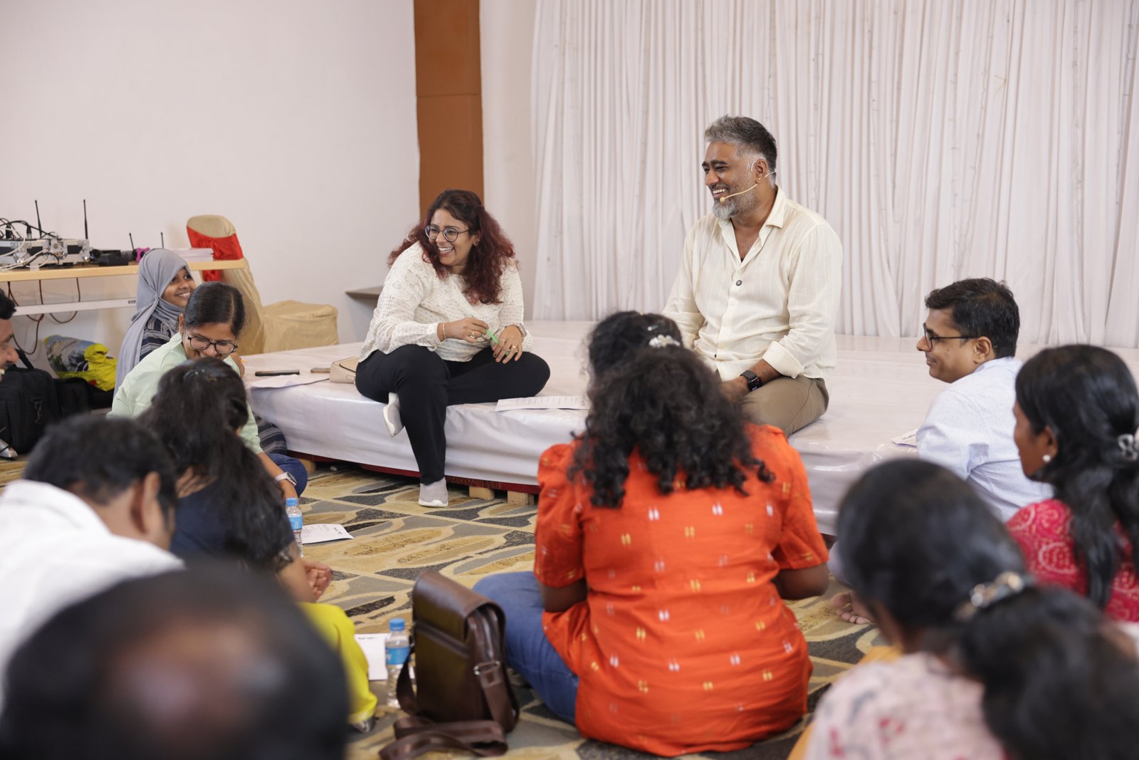 Sakthivel Panneerselvam mentoring entrepreneurs at Tamil Business Tribe live session